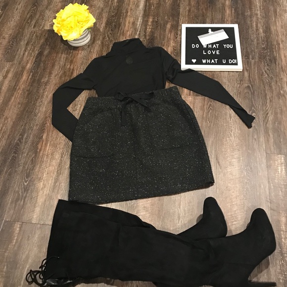 LOFT Dresses & Skirts - 🌸Loft Petite Mini Skirt🌸
